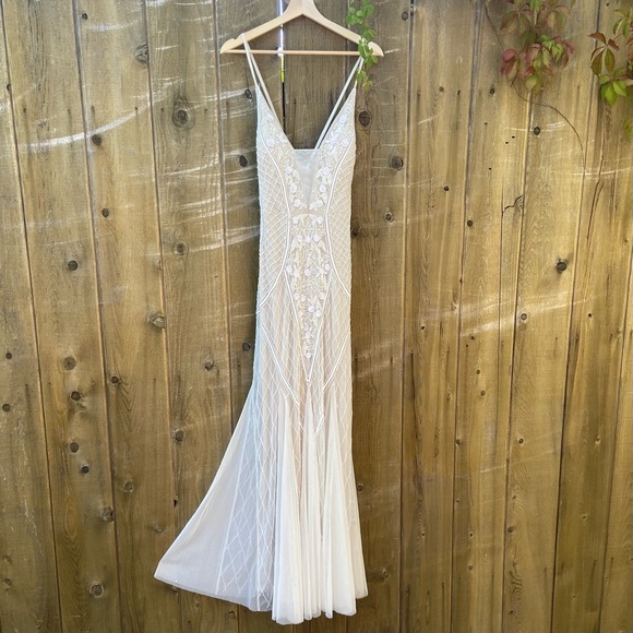 Lulus Dresses & Skirts - Gatsby Beaded Lace and Sequin Mermaid Gown 🌿 M